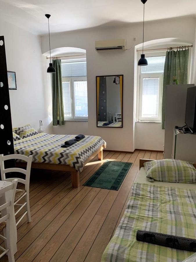 Apartmani Lucin Риека Экстерьер фото